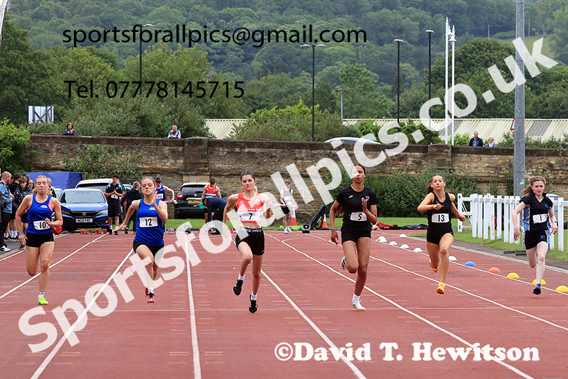 Girls 100 metres, 2025 Northumberland Schools Track and Fields, Wentworth, Hexham. Photo: David T. Hewitson/Sports for All Pics